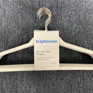 10 Pack Non- Slip Velvet Hangers- Beige